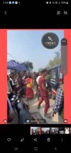 UP:लखीमपुर-खीरी में पुलिस टीम पर ग्रामीणों ने किया हमला !!