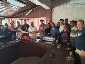 आज कोषागार नैनीताल में उप-कोषाधिकारी बेतालघाट