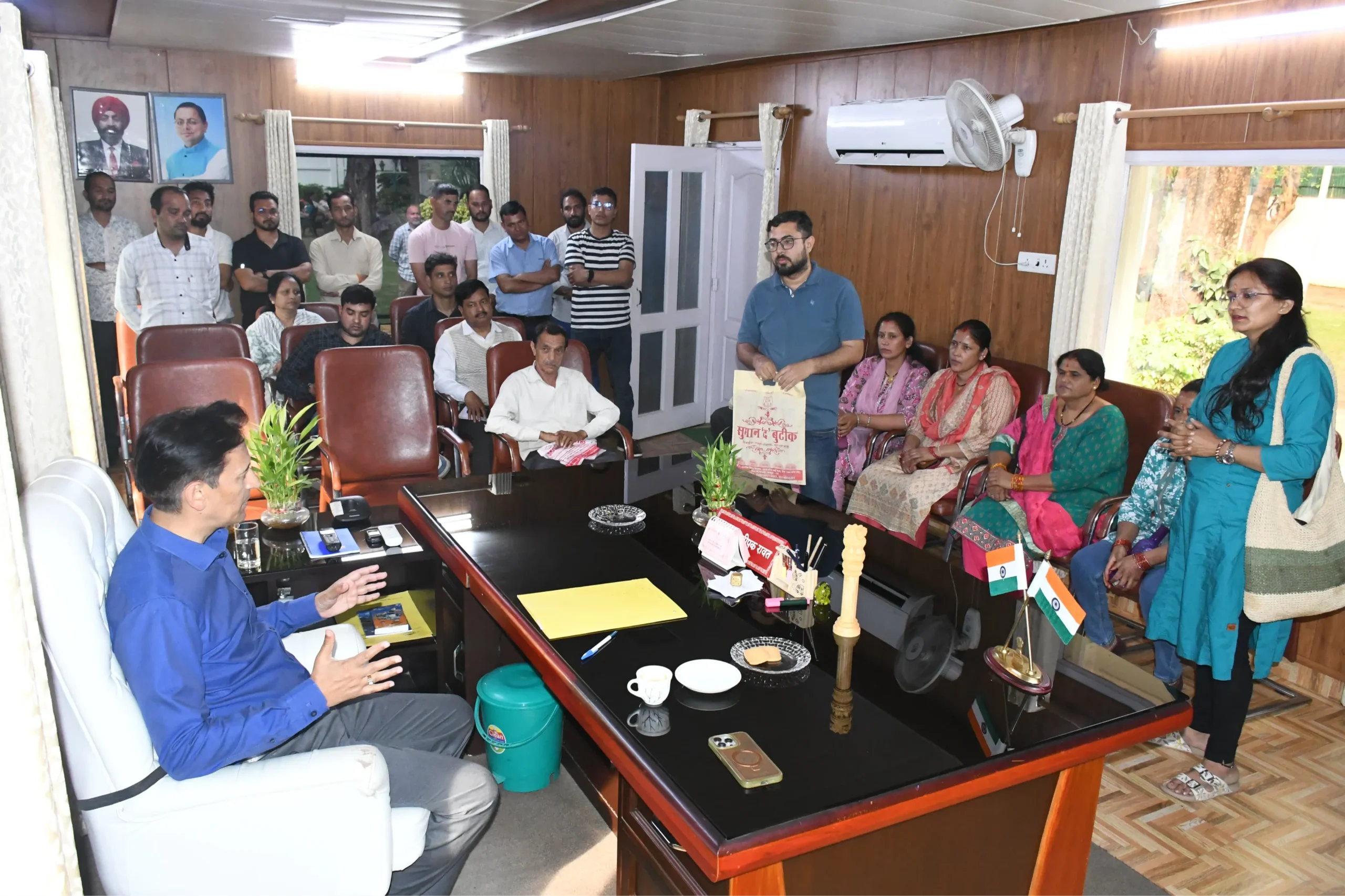 हल्द्वानी: अतिक्रमण हटते ही बौखलाया स्कूल संचालक, पत्रकार पर निशाना—टाइल्स लगाकर सरकारी सड़क को बनाया ‘प्राइवेट’?